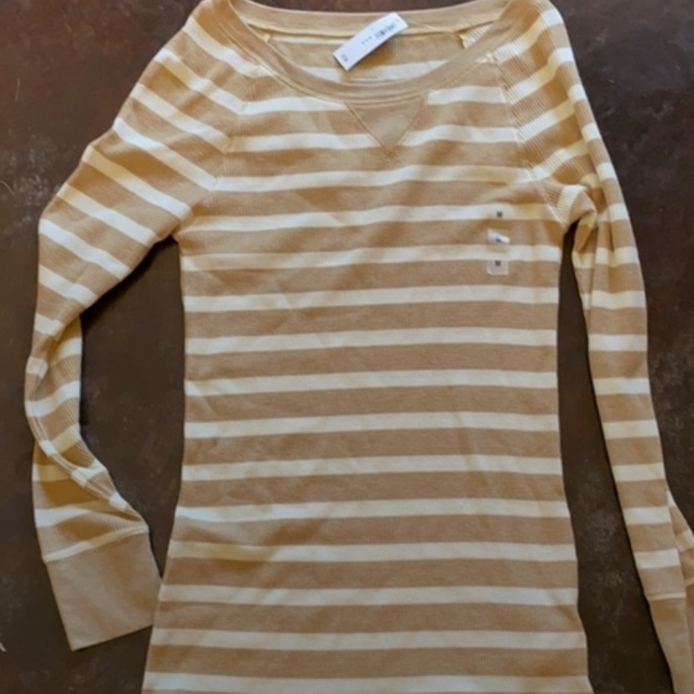 Old Navy top